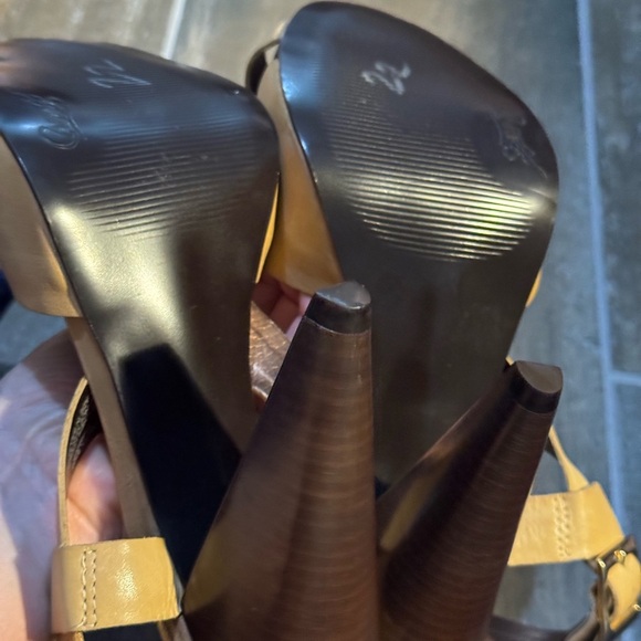 Carlos by Carlos Santana Tan Chic Heels *NEW* - Picture 6 of 9
